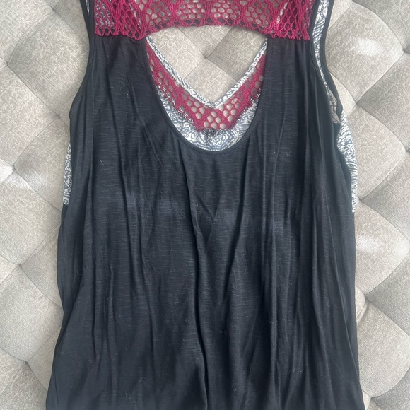 Buckle Gimmicks Tank Top - Picture 4 of 4